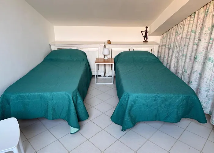 Alisea * Чефалу